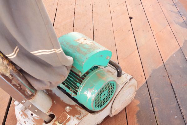 Cost of Cedar Deck Sanding in Grand Blanc